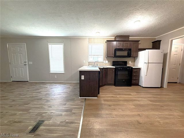 144 Virginia Avenue, Elyria, OH 44035