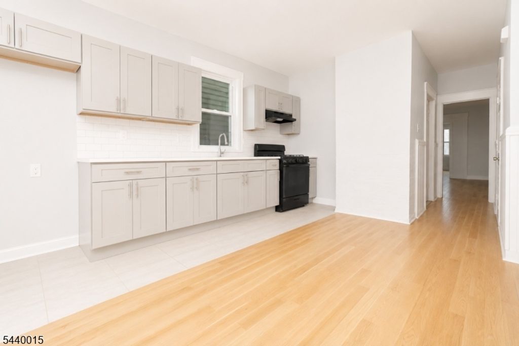 66 Isabella Ave, Newark City, NJ 07106 — photo 2