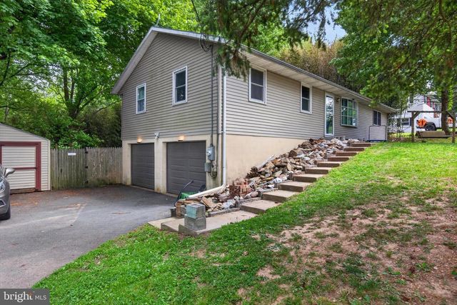 207 FORGE HILL RD, Wrightsville, PA 17368