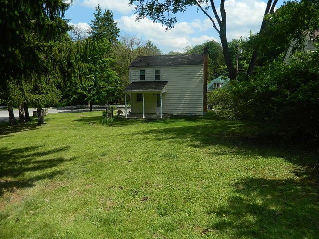 502 Vilsack Rd, Shaler, PA 15116