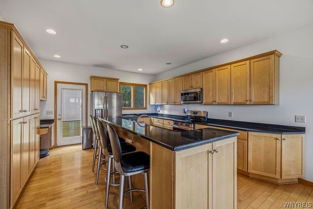 3199 West River Road, Grand Island, NY 14072