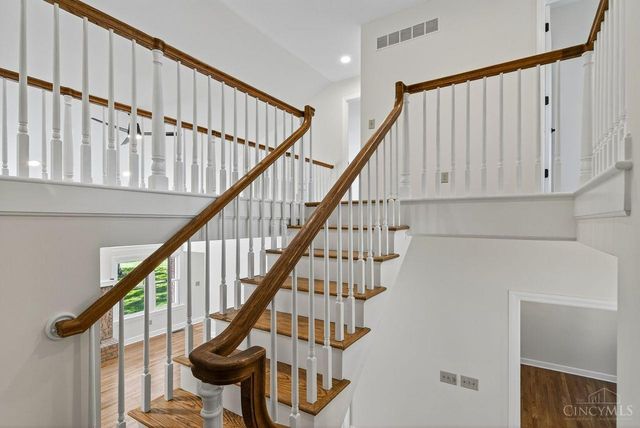 131 Lakeview Court, Loveland, OH 45140