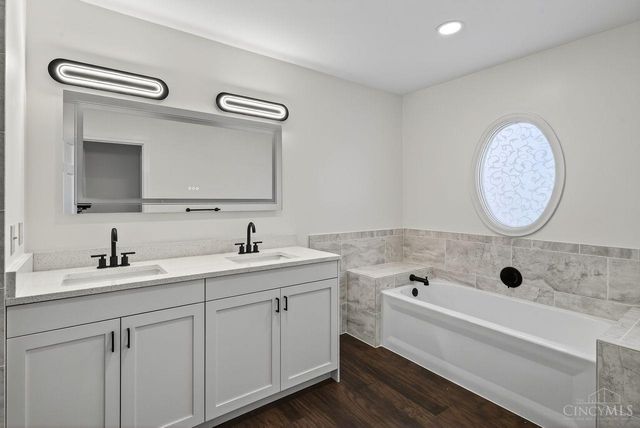 131 Lakeview Court, Loveland, OH 45140