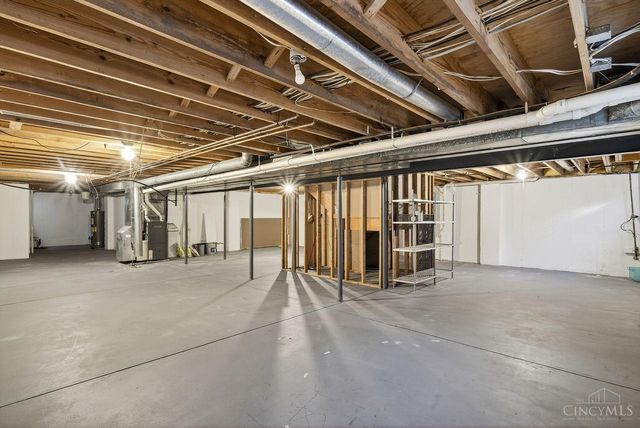 131 Lakeview Court, Loveland, OH 45140