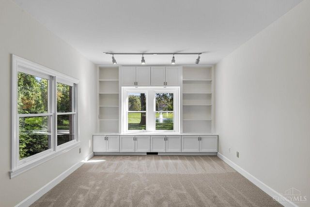 131 Lakeview Court, Loveland, OH 45140