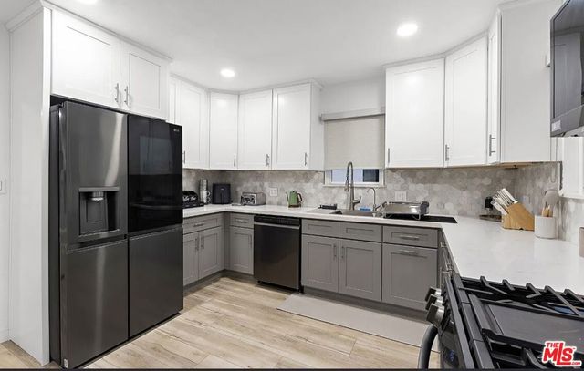 8222 Pershing Drive 24, Playa Del Rey, CA 90293