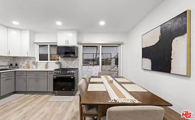 8222 Pershing Drive 24, Playa Del Rey, CA 90293