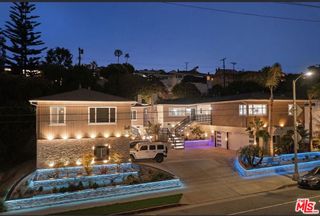 8222 Pershing Drive 24, Playa Del Rey, CA 90293