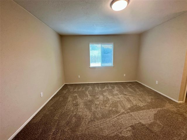 7646 Western Oak Lane, Houston, TX 77040