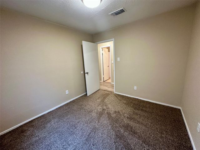 7646 Western Oak Lane, Houston, TX 77040