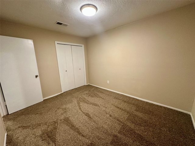 7646 Western Oak Lane, Houston, TX 77040