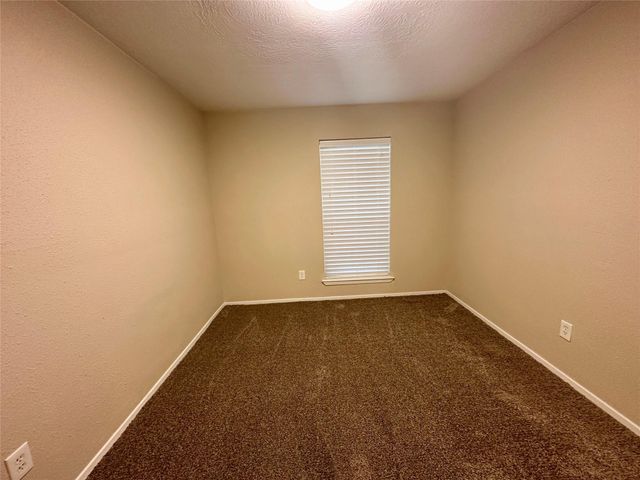 7646 Western Oak Lane, Houston, TX 77040