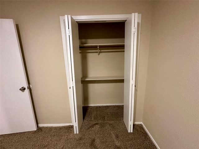 7646 Western Oak Lane, Houston, TX 77040