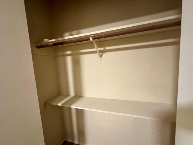 7646 Western Oak Lane, Houston, TX 77040