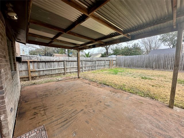 7646 Western Oak Lane, Houston, TX 77040