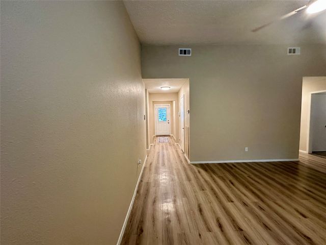 7646 Western Oak Lane, Houston, TX 77040