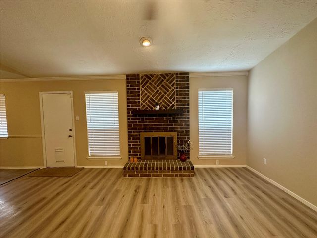 7646 Western Oak Lane, Houston, TX 77040