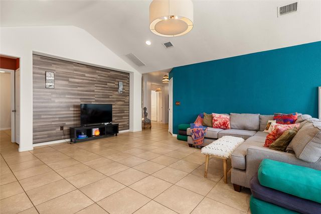 633 Schefer ST, Leander, TX 78641