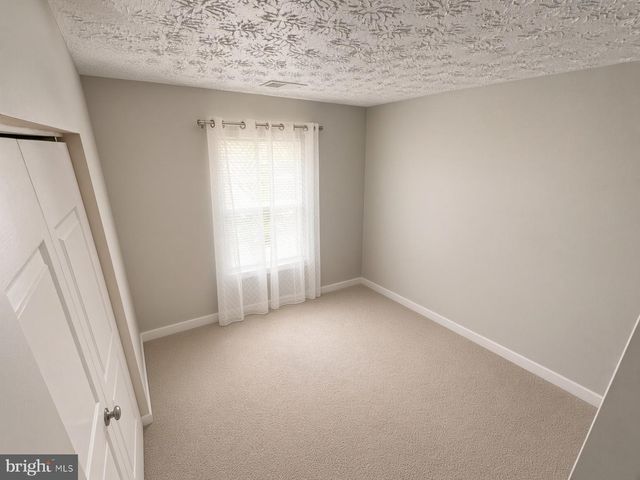 8339 FROSTWOOD DR, Laurel, MD 20724