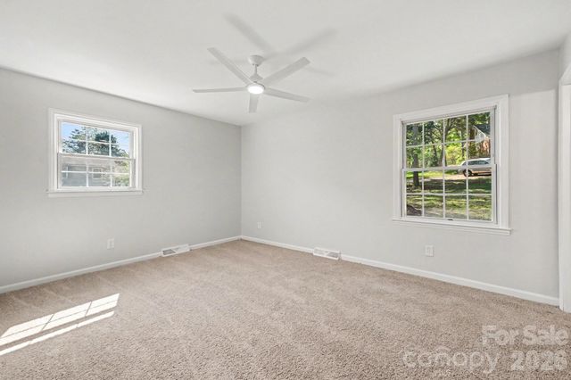 834 Braxfield Drive, Charlotte, NC 28217