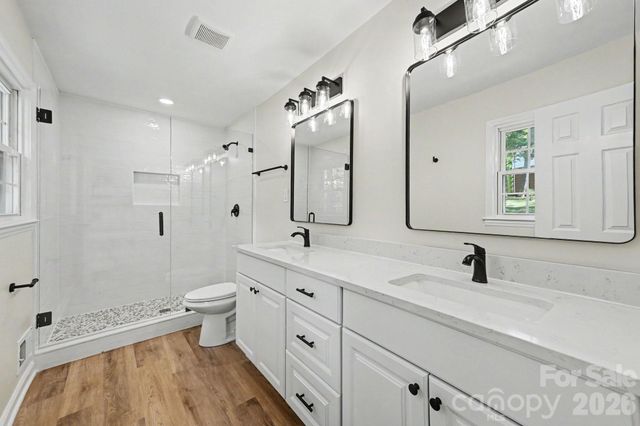 834 Braxfield Drive, Charlotte, NC 28217