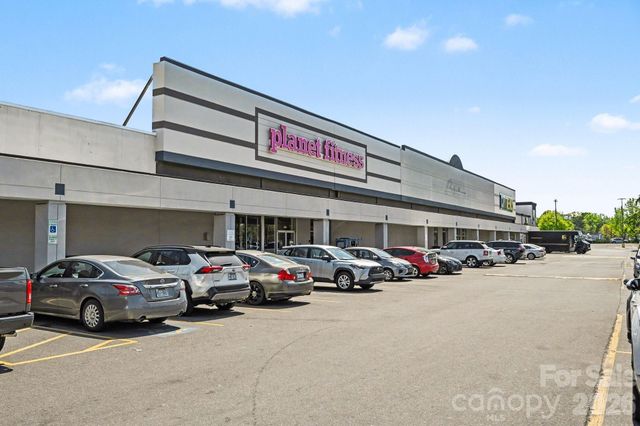 834 Braxfield Drive, Charlotte, NC 28217