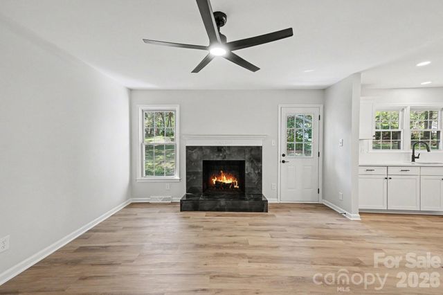 834 Braxfield Drive, Charlotte, NC 28217