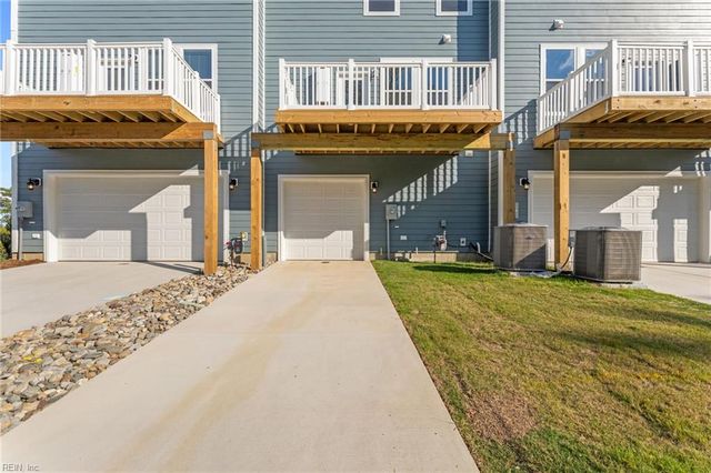 102 Freeman DR, Hampton, VA 23666