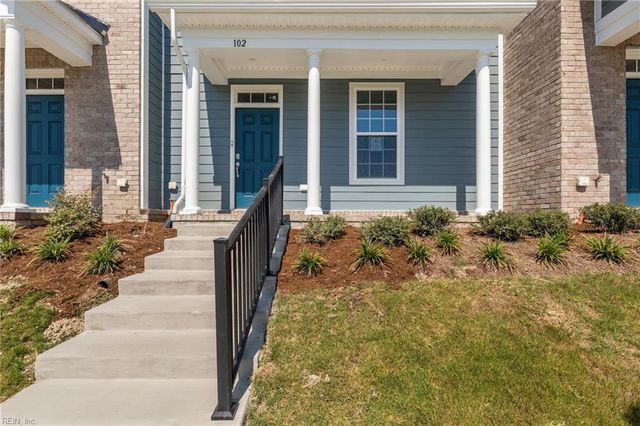 102 Freeman DR, Hampton, VA 23666