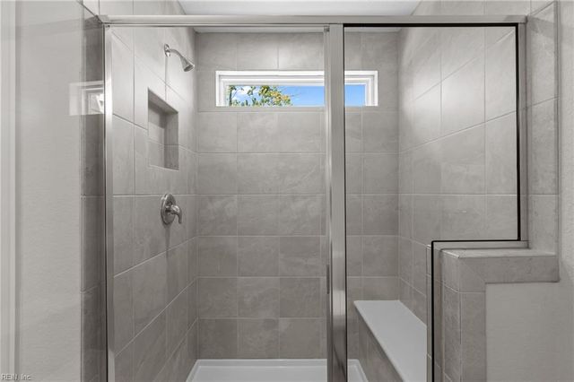 102 Freeman DR, Hampton, VA 23666