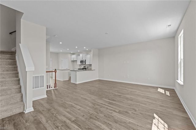 102 Freeman DR, Hampton, VA 23666