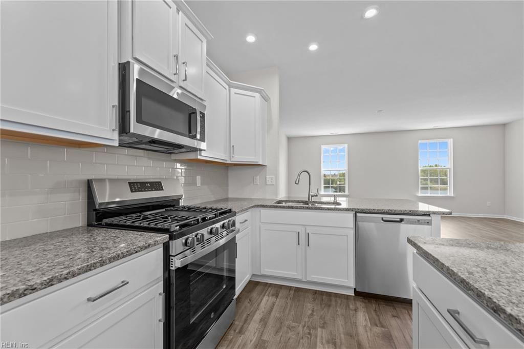 102 Freeman DR, Hampton, VA 23666