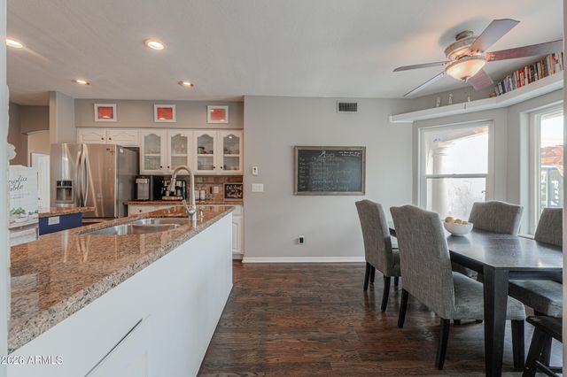 4038 E GLENCOVE Street, Mesa, AZ 85205