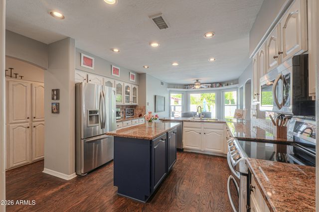 4038 E GLENCOVE Street, Mesa, AZ 85205