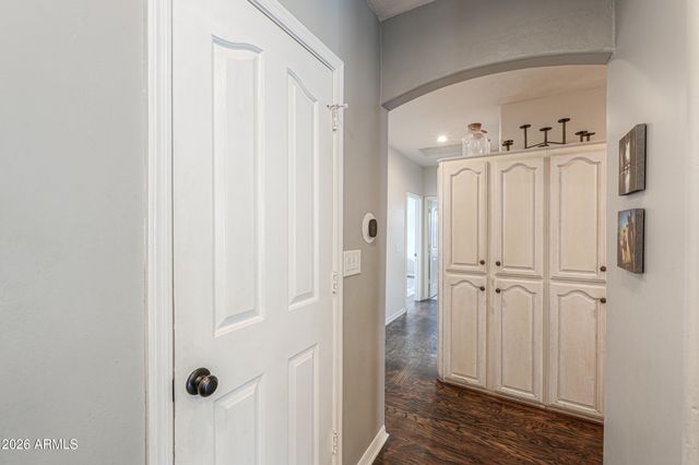 4038 E GLENCOVE Street, Mesa, AZ 85205