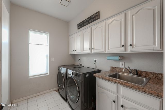 4038 E GLENCOVE Street, Mesa, AZ 85205