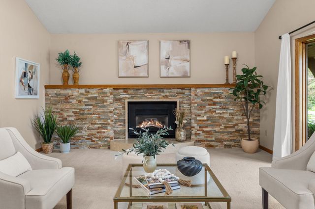 14305 44th Avenue N, Plymouth, MN 55446