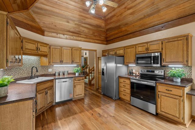 14305 44th Avenue N, Plymouth, MN 55446