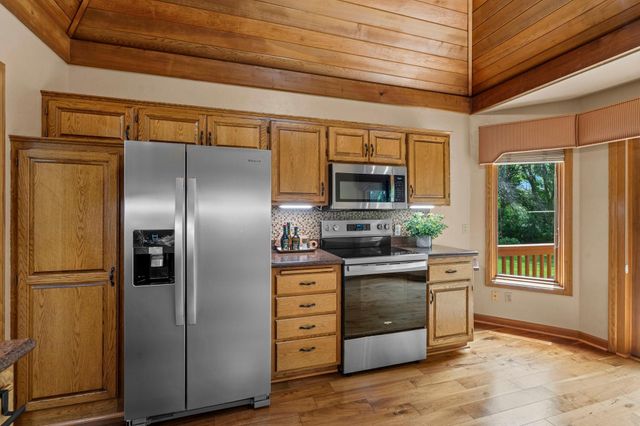 14305 44th Avenue N, Plymouth, MN 55446