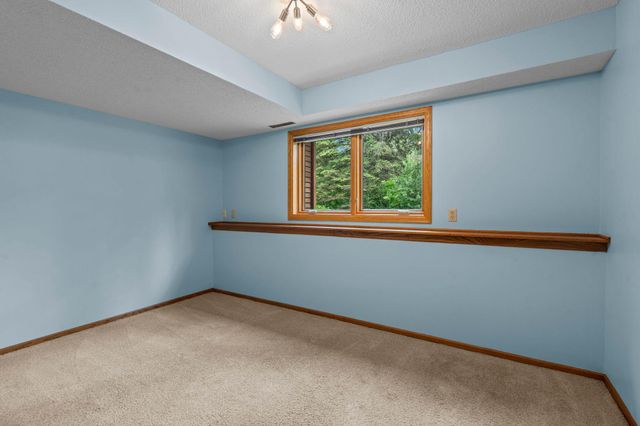 14305 44th Avenue N, Plymouth, MN 55446