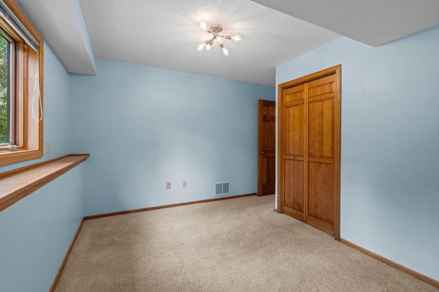 14305 44th Avenue N, Plymouth, MN 55446