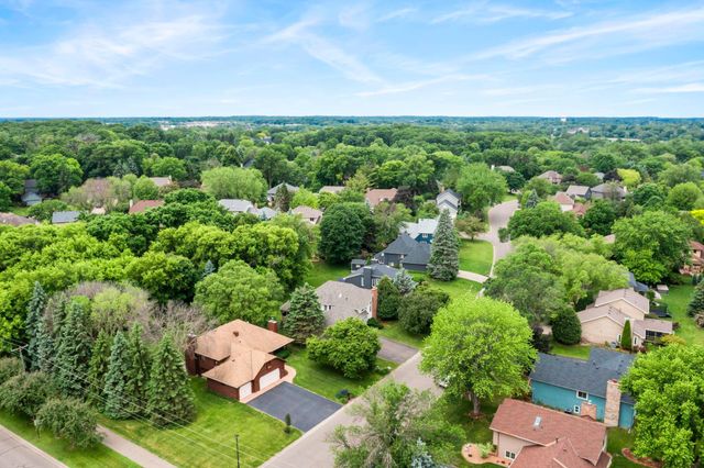 14305 44th Avenue N, Plymouth, MN 55446