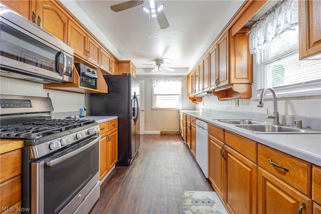 18416 Hazelwood Avenue, Maple Heights, OH 44137