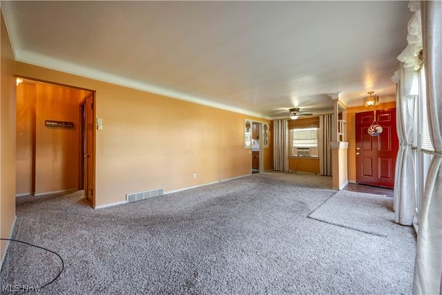 18416 Hazelwood Avenue, Maple Heights, OH 44137