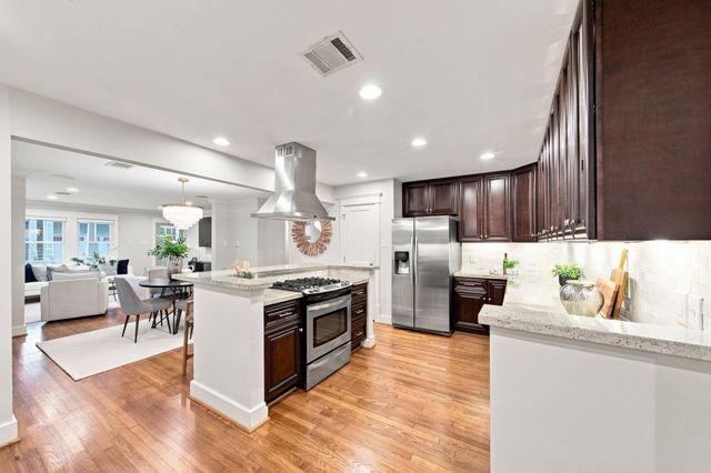 1329 Lawrence Street, Houston, TX 77008