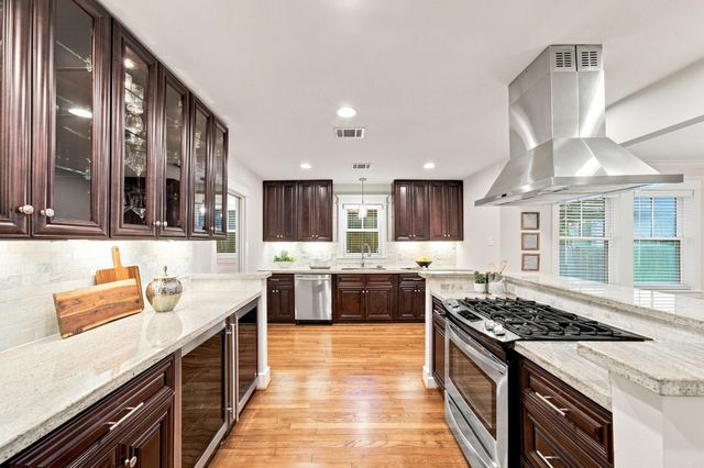 1329 Lawrence Street, Houston, TX 77008