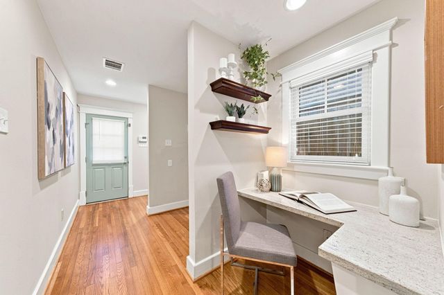 1329 Lawrence Street, Houston, TX 77008