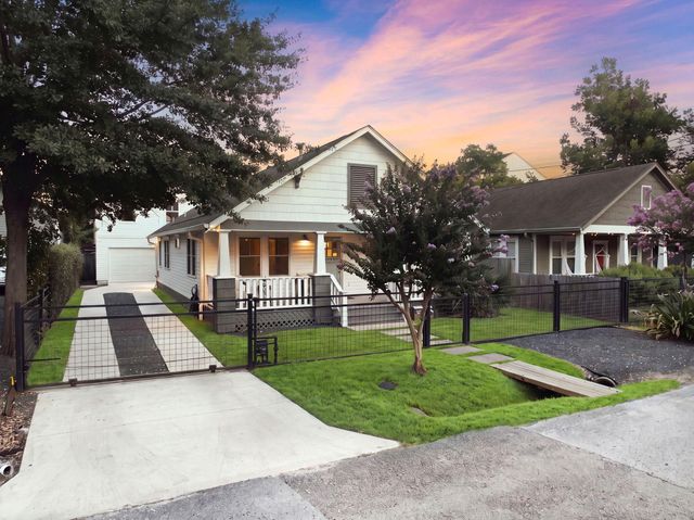 1329 Lawrence Street, Houston, TX 77008