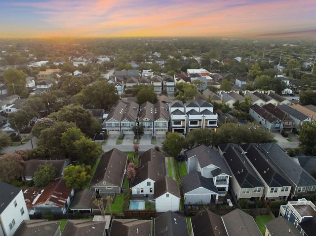 1329 Lawrence Street, Houston, TX 77008