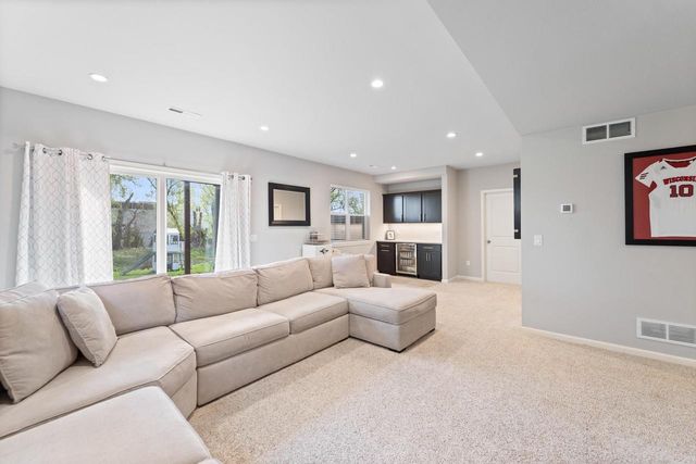 427 Sugar Maple Lane, Verona, WI 53593